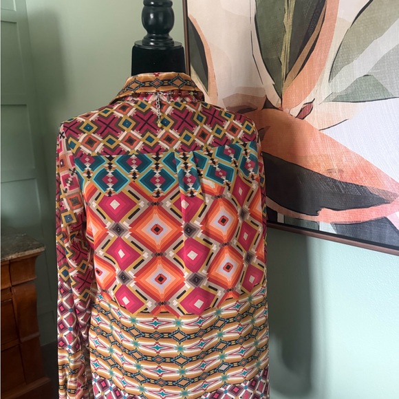 Geometric Patterned Blouse - Picture 3 of 3